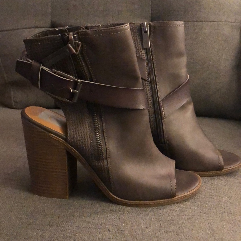 DV Peep Toe Booties